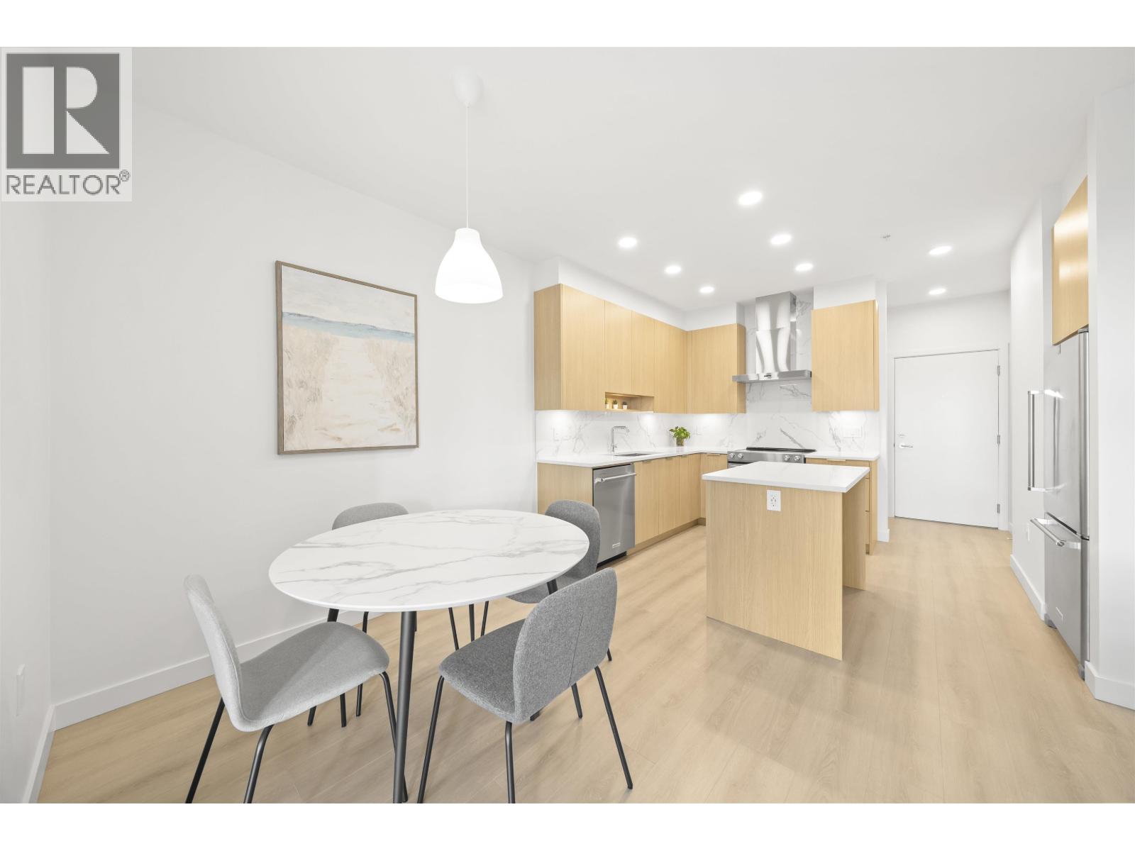 213 7799 17th Street, Burnaby, British Columbia  V3N 0J5 - Photo 12 - R3125409