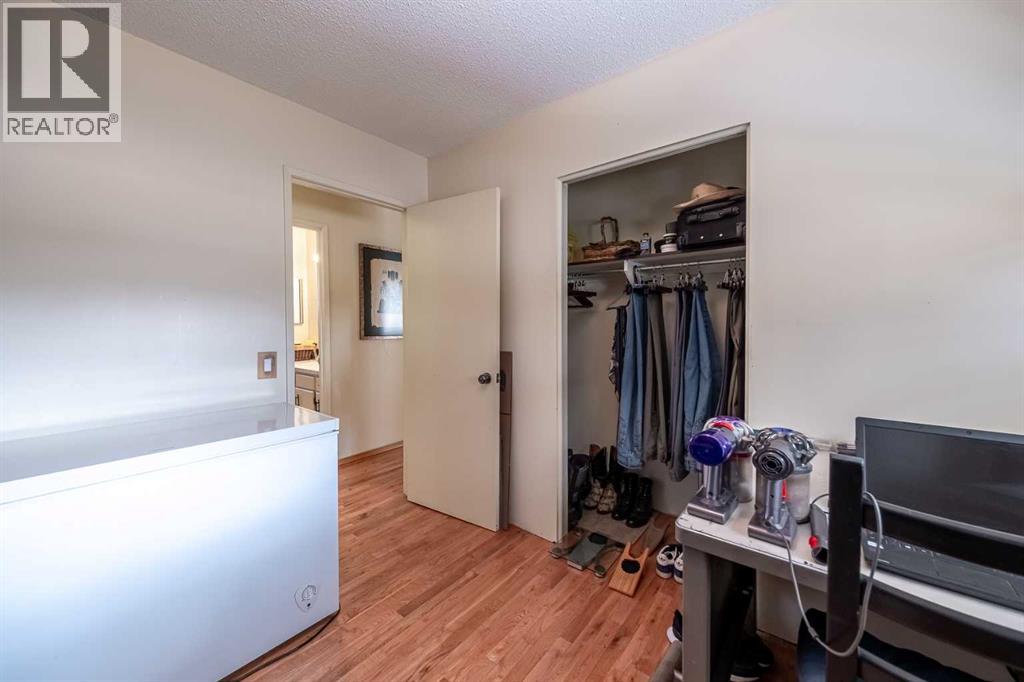 116 Dovercrest Way SE, Calgary, Alberta  T2B 2L9 - Photo 18 - A2305455