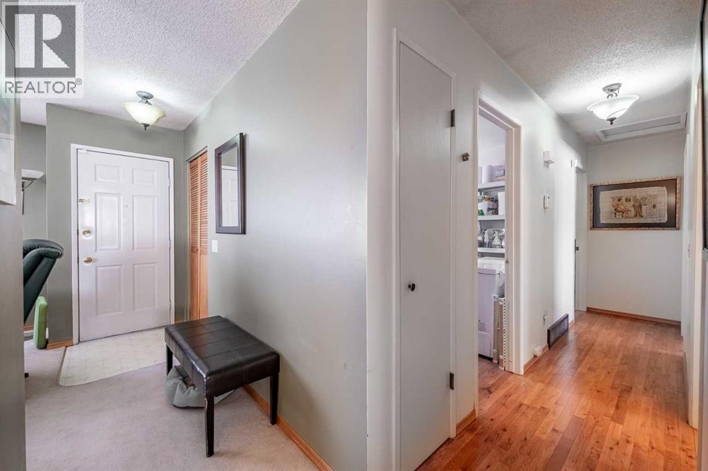 116 Dovercrest Way SE, Calgary, Alberta  T2B 2L9 - Photo 9 - A2305455