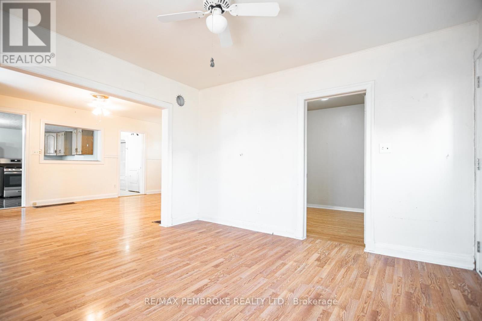 1008 Bronx Street, Pembroke, Ontario  K8A 6G5 - Photo 12 - X13165478