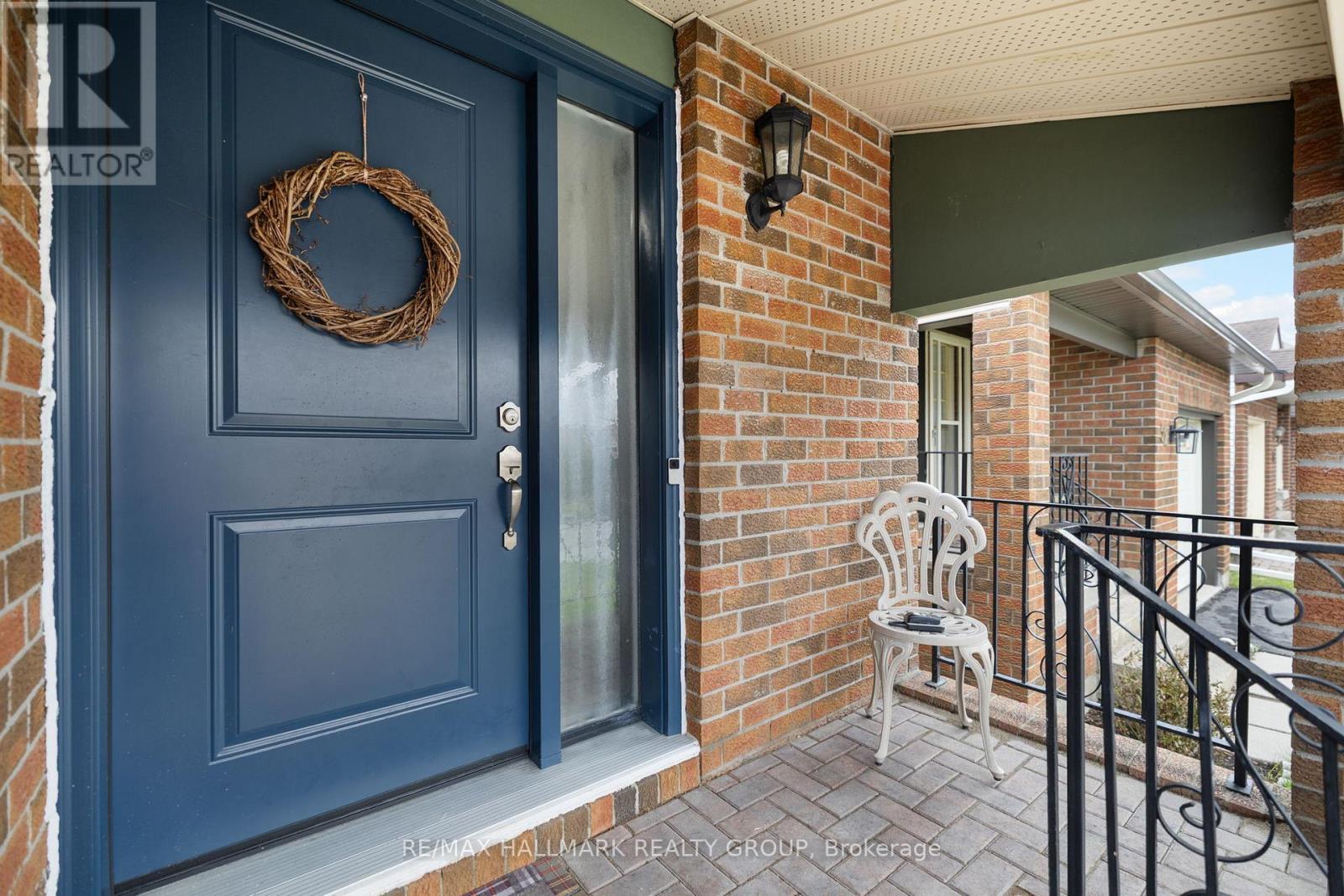 54 Fireside Crescent, Ottawa, Ontario  K1T 1Z4 - Photo 2 - X13165472