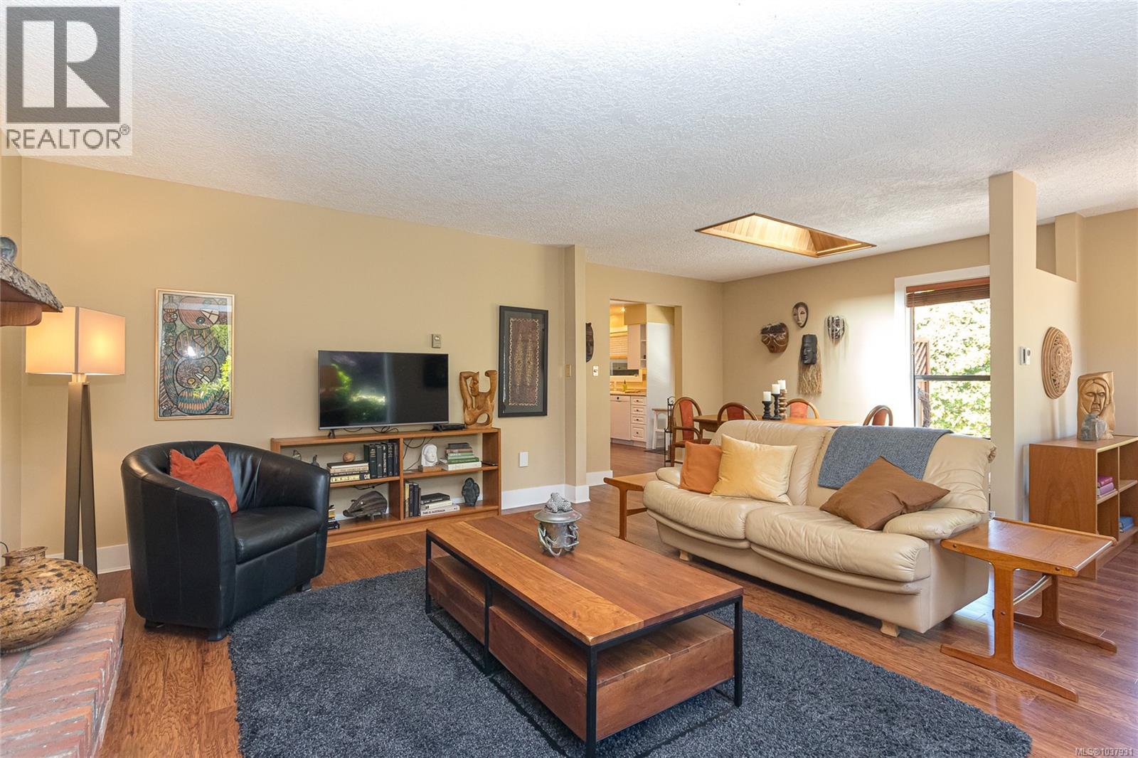 10210 Third St, Sidney, British Columbia  V8L 3B9 - Photo 14 - 1037931