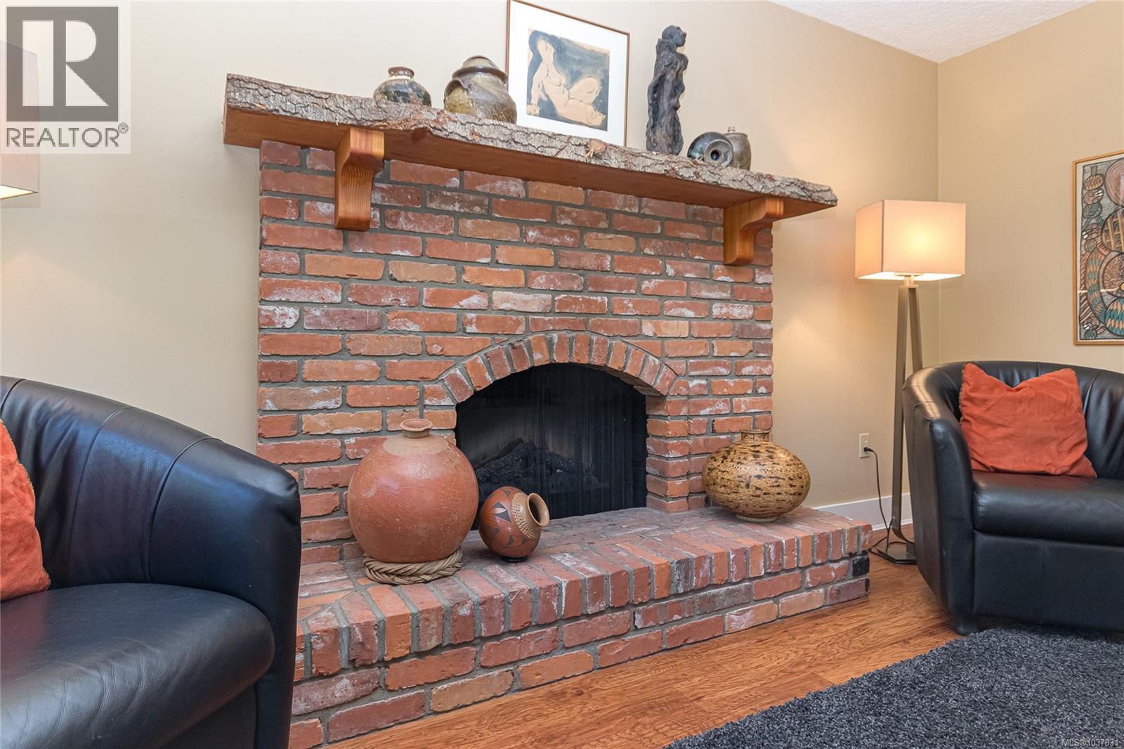 10210 Third St, Sidney, British Columbia  V8L 3B9 - Photo 15 - 1037931