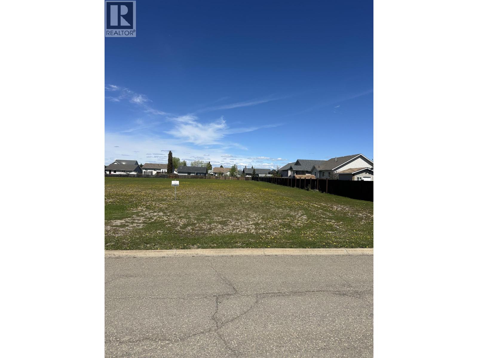 8816 96a Avenue, Fort St. John, British Columbia  V1J 0A3 - Photo 2 - R3126310