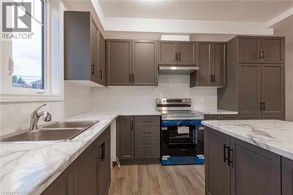 22 Oakdale Avenue Unit# Main&upper, St. Catharines, Ontario  L2P 2B4 - Photo 19 - 40830183