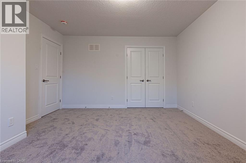 22 Oakdale Avenue Unit# Main&upper, St. Catharines, Ontario  L2P 2B4 - Photo 37 - 40830183