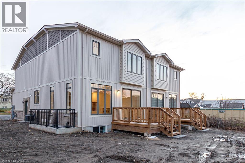 22 Oakdale Avenue Unit# Main&upper, St. Catharines, Ontario  L2P 2B4 - Photo 47 - 40830183