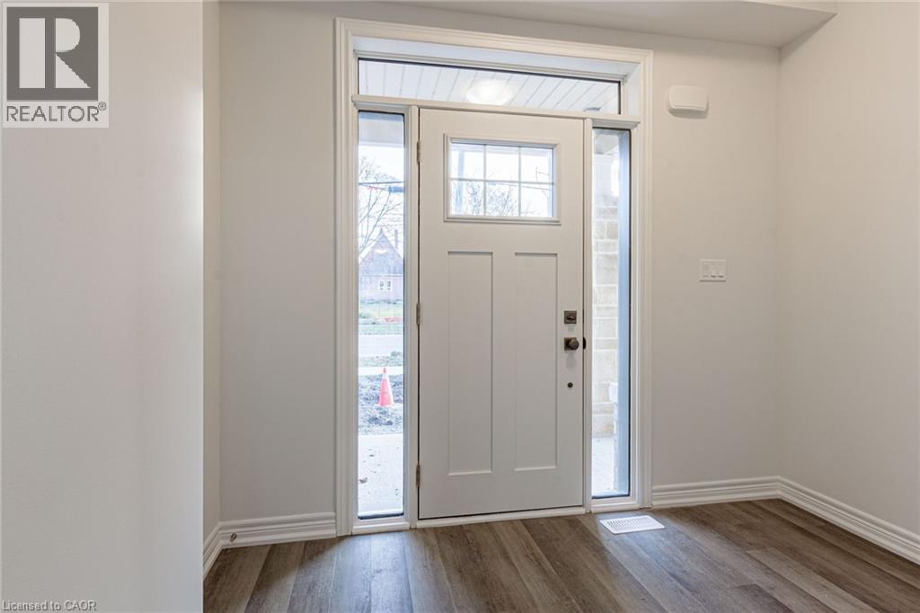 22 Oakdale Avenue Unit# Main&upper, St. Catharines, Ontario  L2P 2B4 - Photo 5 - 40830183