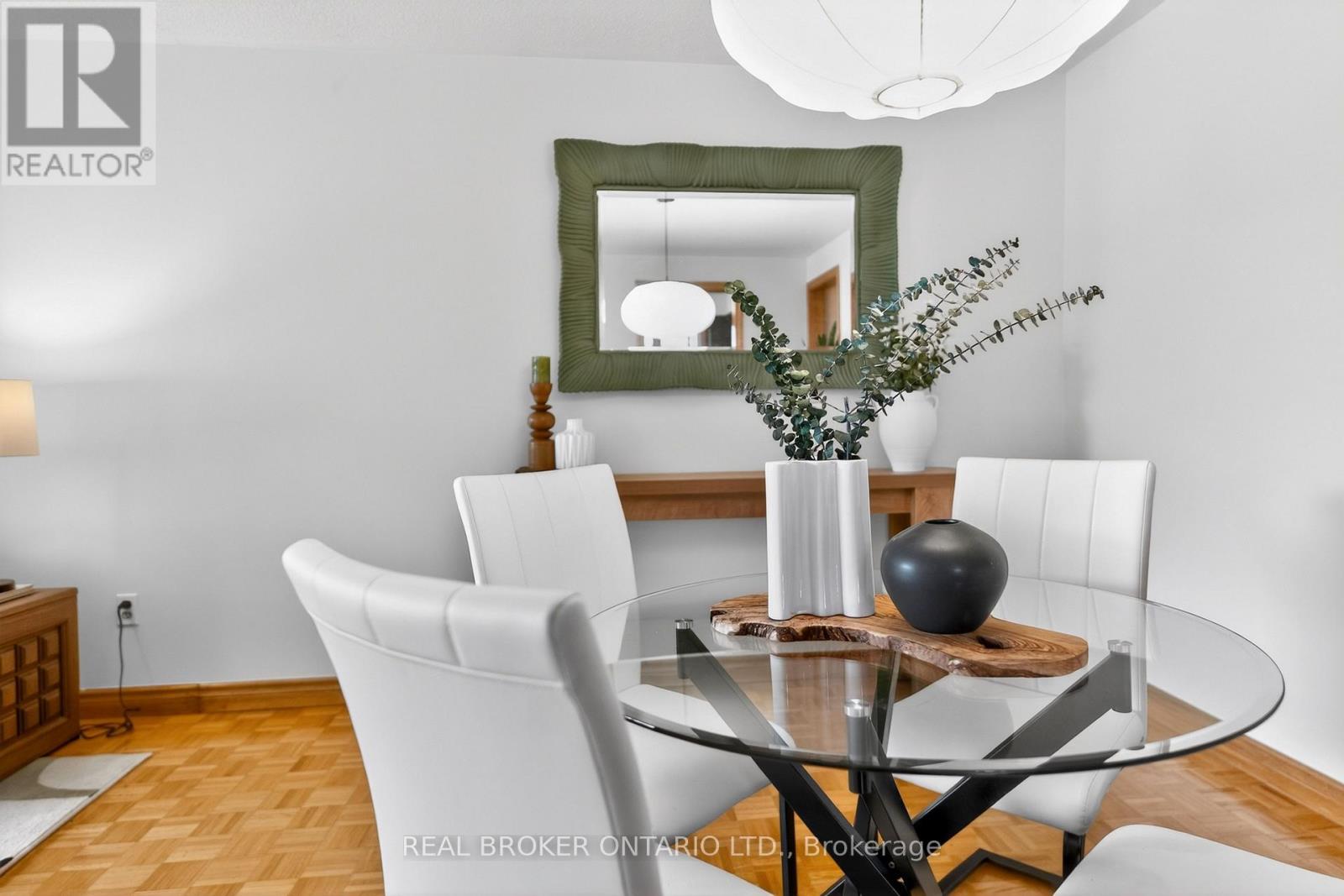 7778 Benavon Road, Mississauga, Ontario  L4T 3G3 - Photo 12 - W13165436