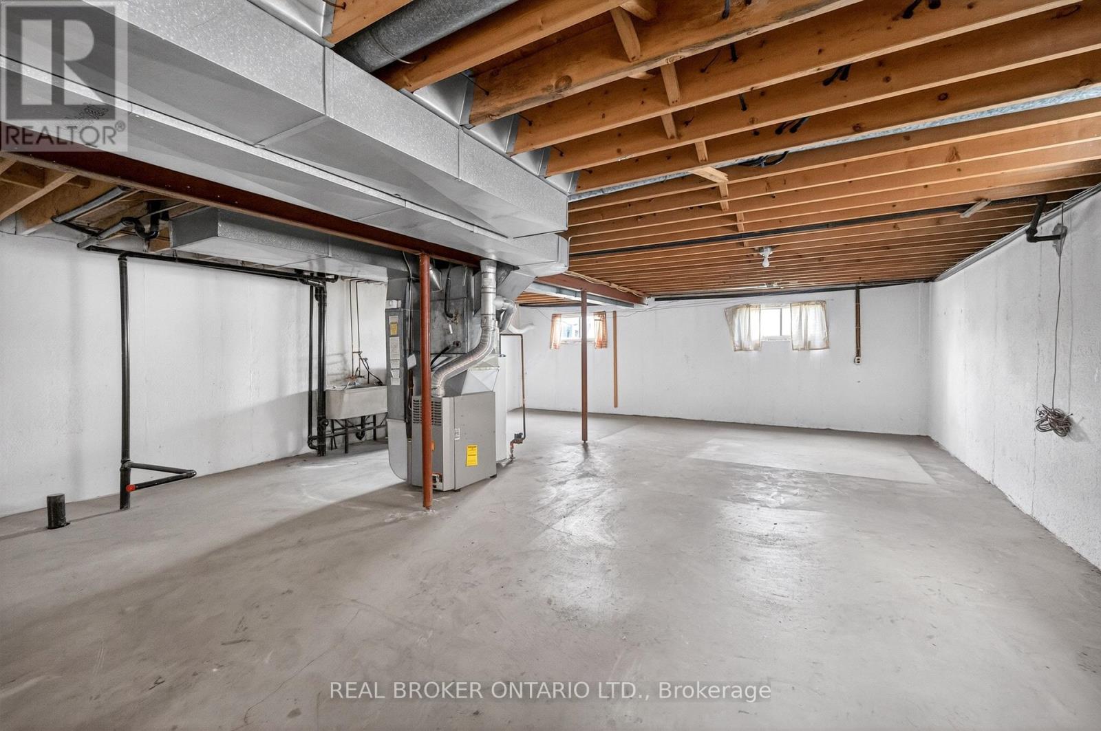 7778 Benavon Road, Mississauga, Ontario  L4T 3G3 - Photo 24 - W13165436