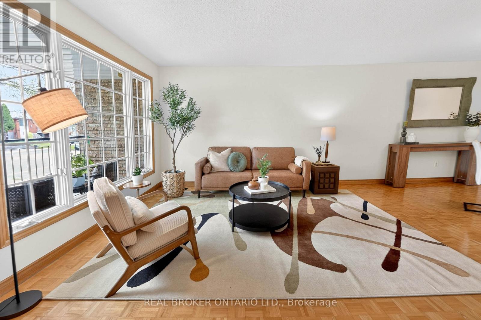 7778 Benavon Road, Mississauga, Ontario  L4T 3G3 - Photo 5 - W13165436