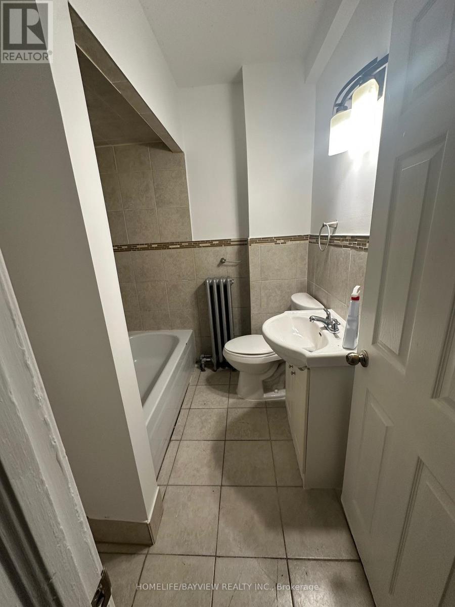 200 - 2597 Eglinton Avenue W, Toronto, Ontario  M6M 1T3 - Photo 9 - W13165474