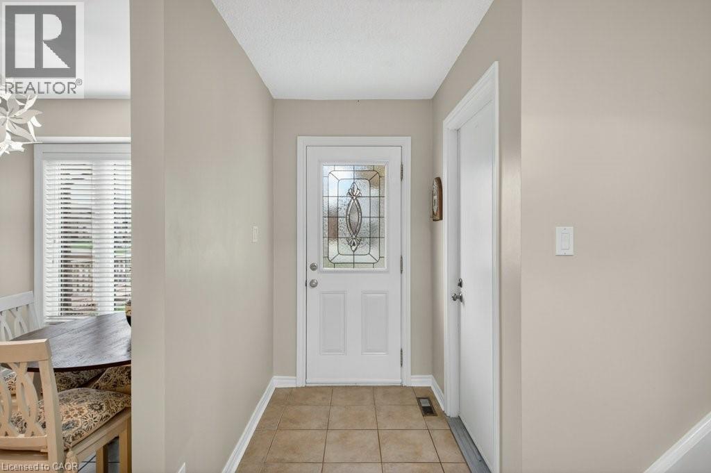 24 Braeheid Avenue, Waterdown, Ontario  L8B 0C5 - Photo 5 - 40826202