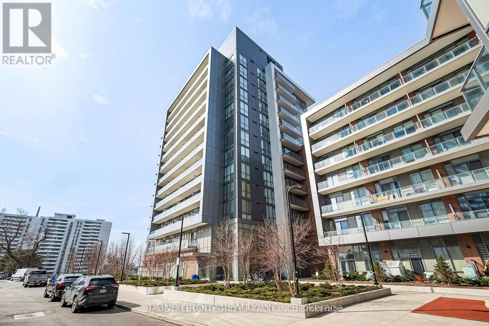 201 - 36 FOREST MANOR ROAD, Toronto, Ontario