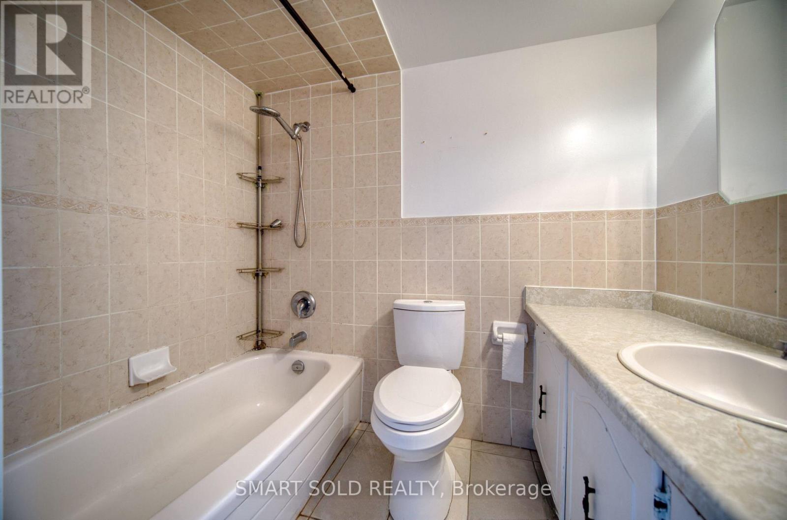 1009 - 10 Stonehill Court, Toronto, Ontario  M1W 2X8 - Photo 4 - E13165486