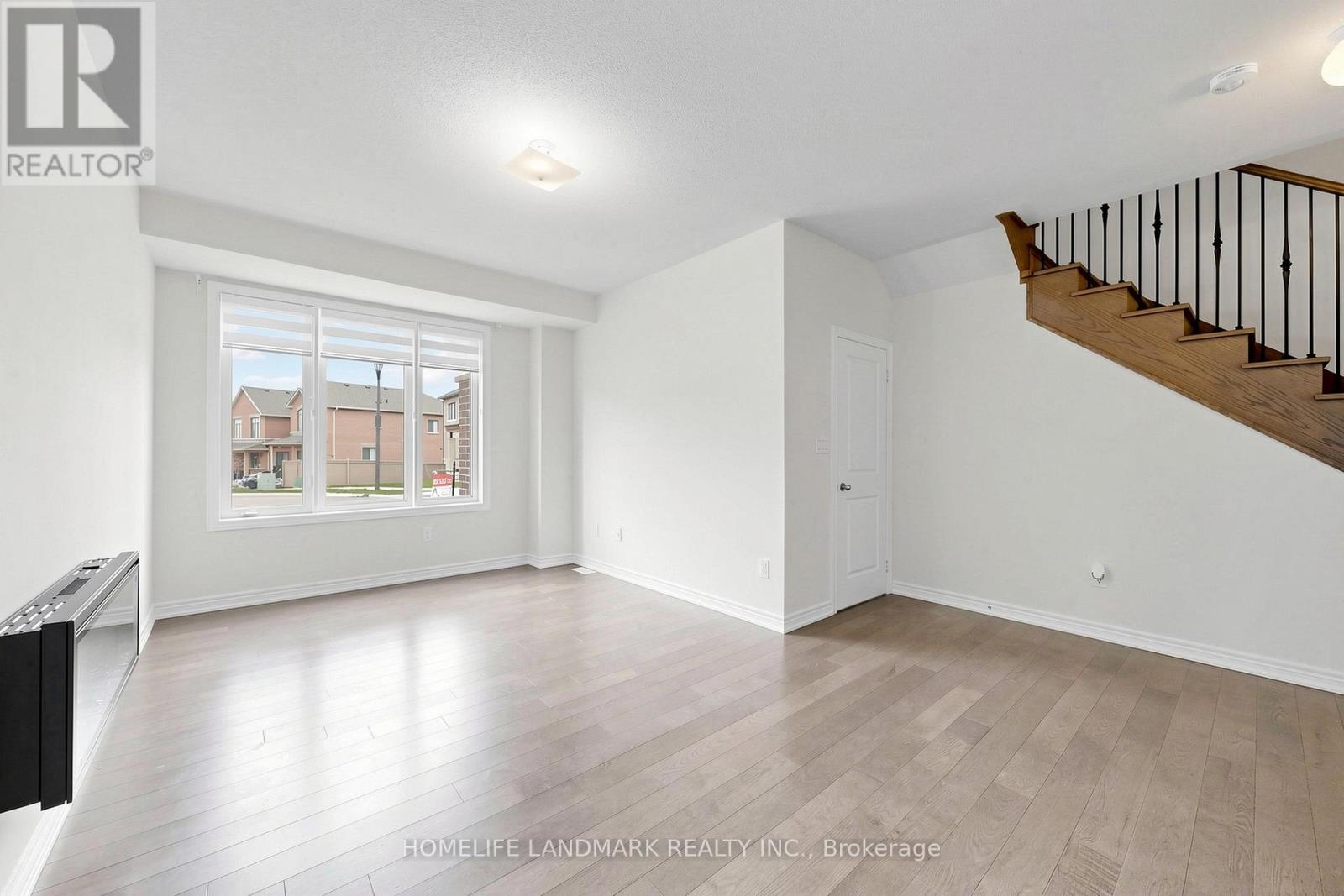 2686 Delphinium Trail, Pickering, Ontario  L1X 0M1 - Photo 6 - E13165506