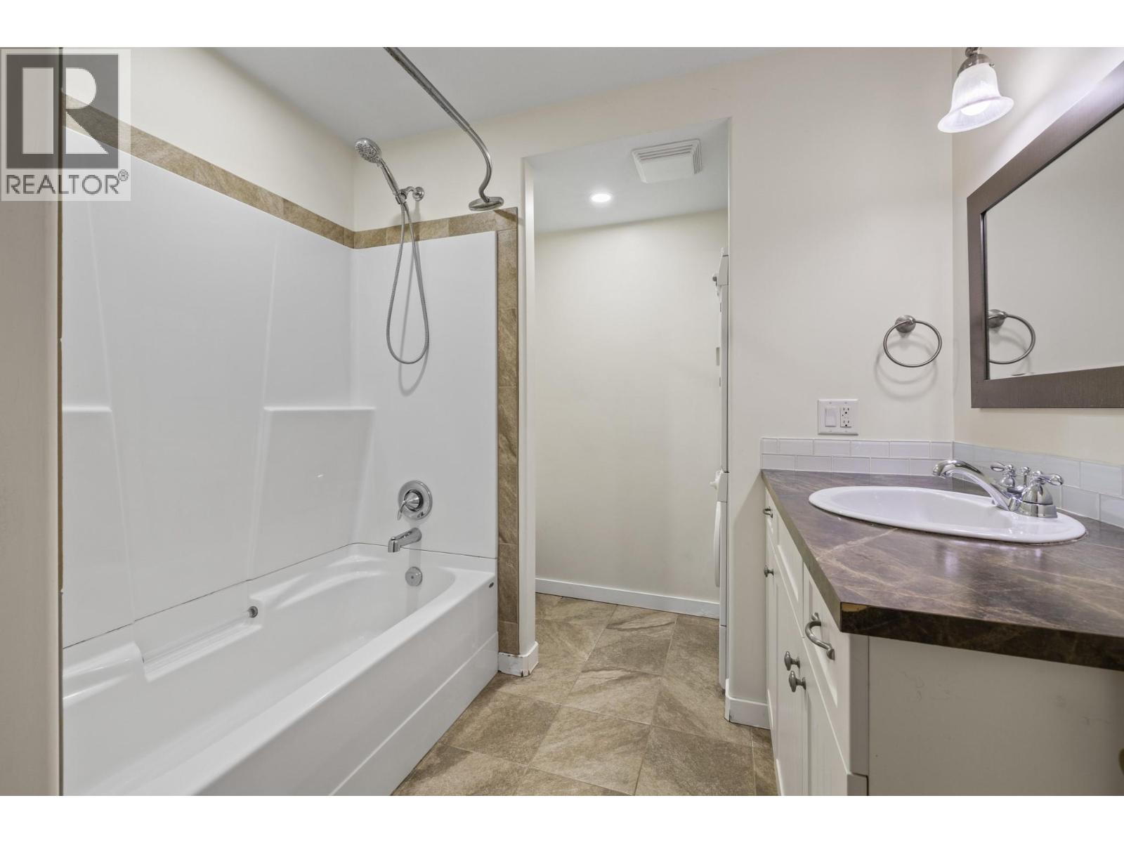 1638 Lindsay Drive, Kelowna, British Columbia V1V 1T5 - Photo 49 - 10387410