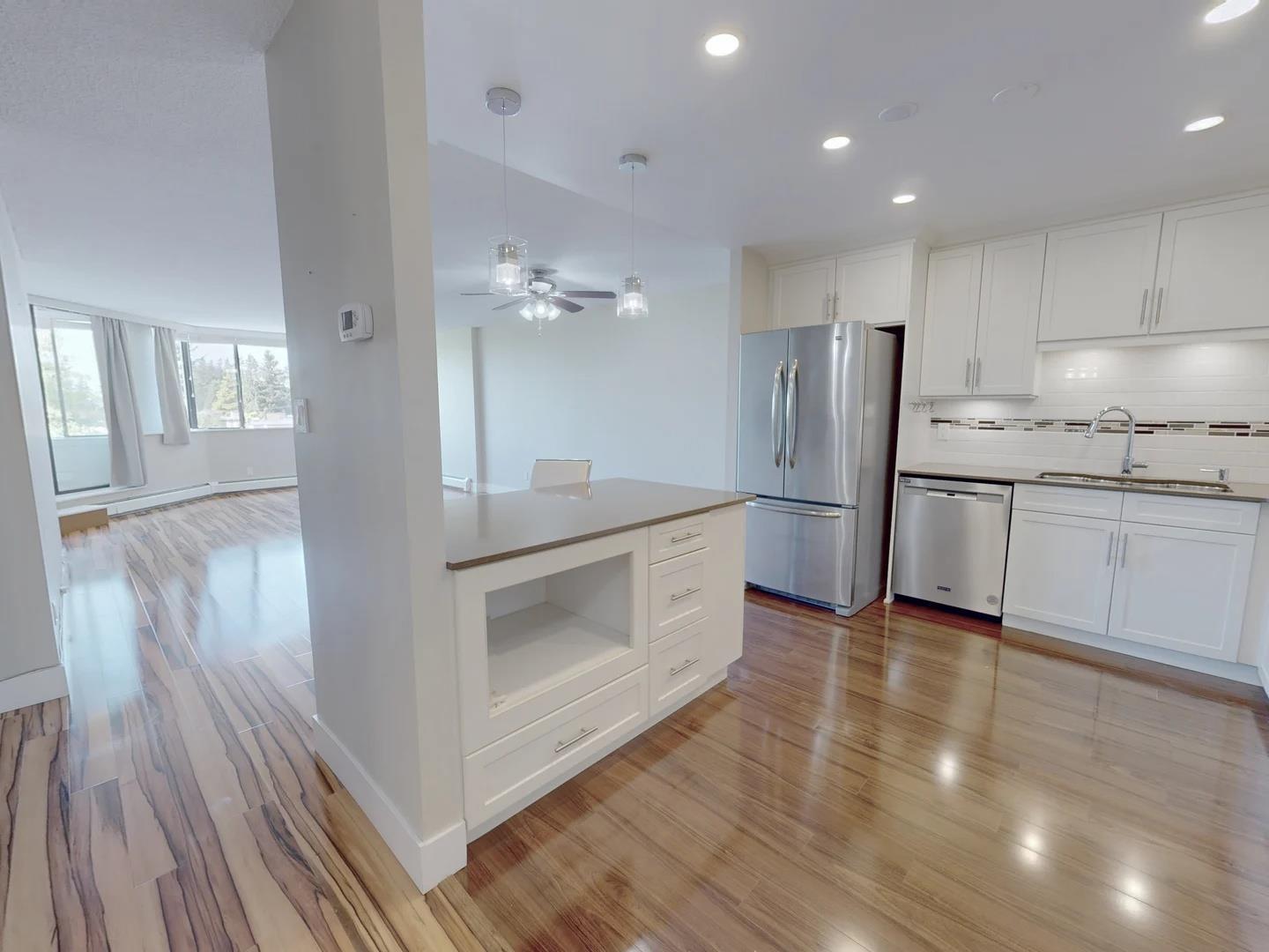 405 1442 Foster Street, White Rock, British Columbia  V4B 3X7 - Photo 4 - R3125235