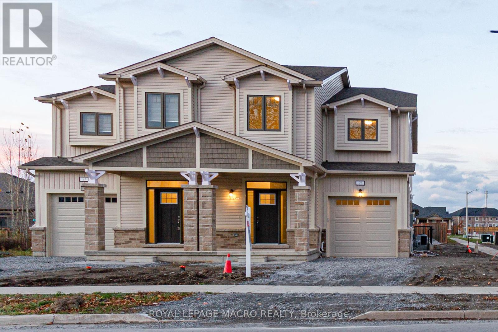MAIN & UPPER - 22 OAKDALE AVENUE, St. Catharines, Ontario