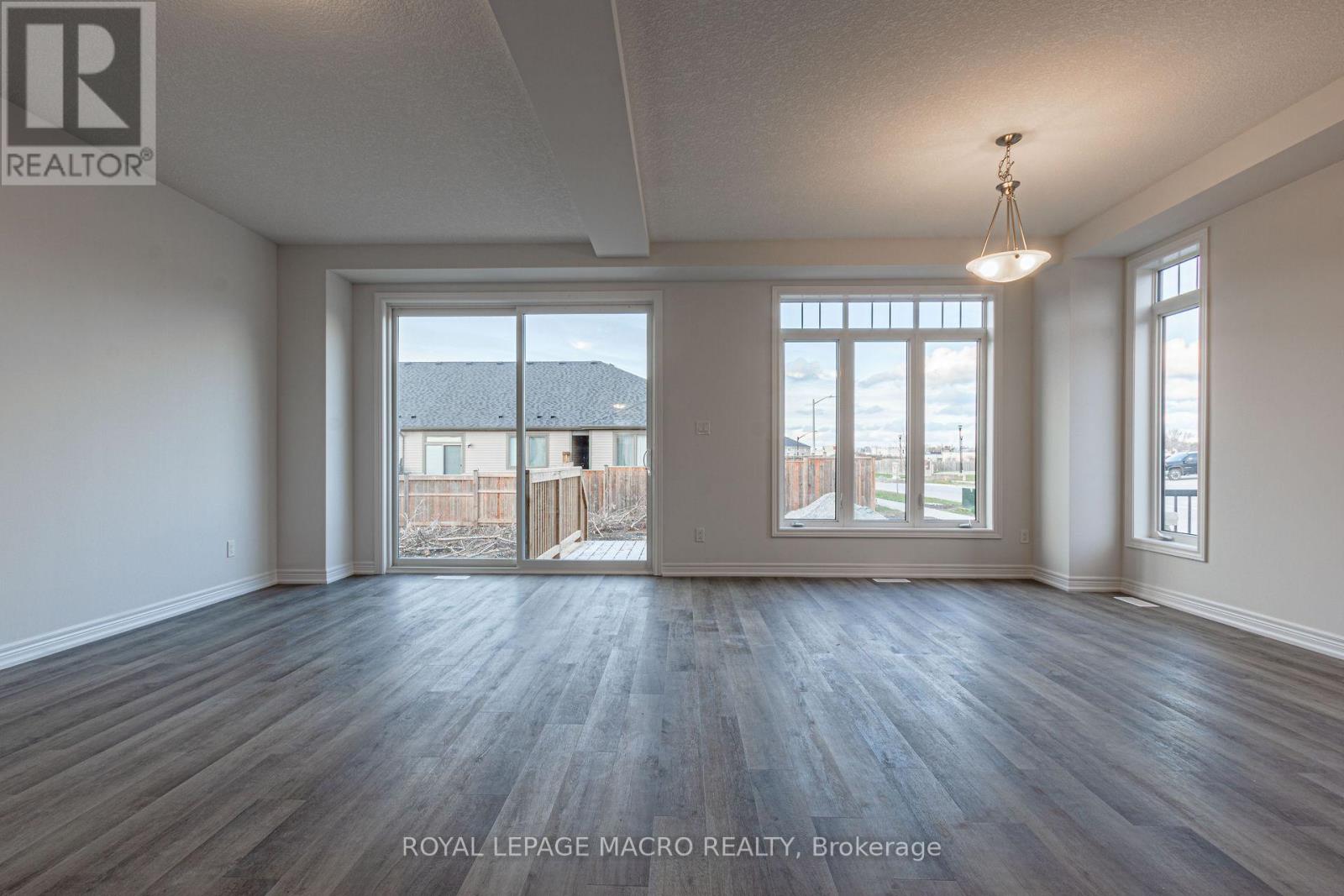 Main & Upper - 22 Oakdale Avenue, St. Catharines, Ontario  L2P 2B9 - Photo 18 - X13165514