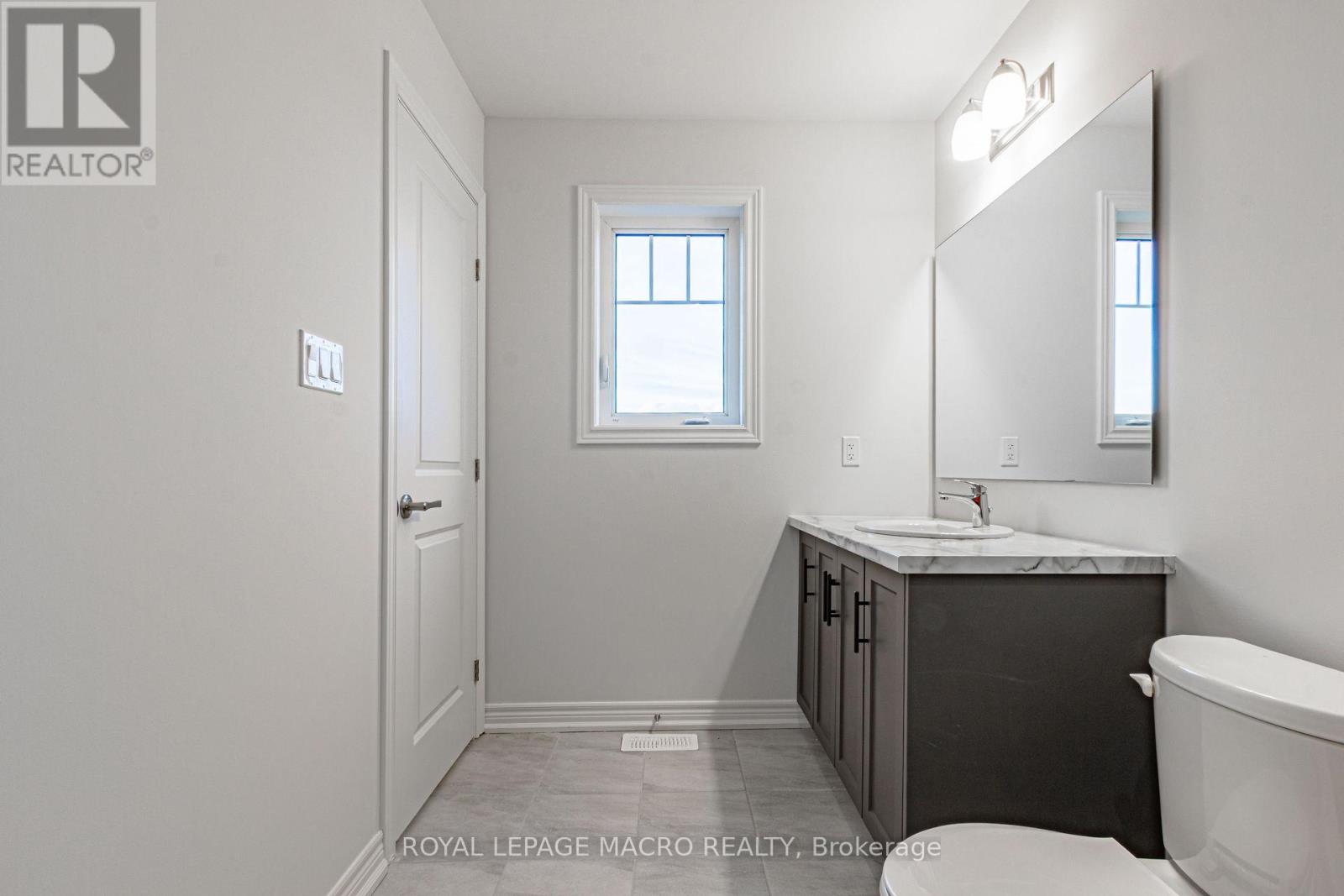 Main & Upper - 22 Oakdale Avenue, St. Catharines, Ontario  L2P 2B9 - Photo 33 - X13165514
