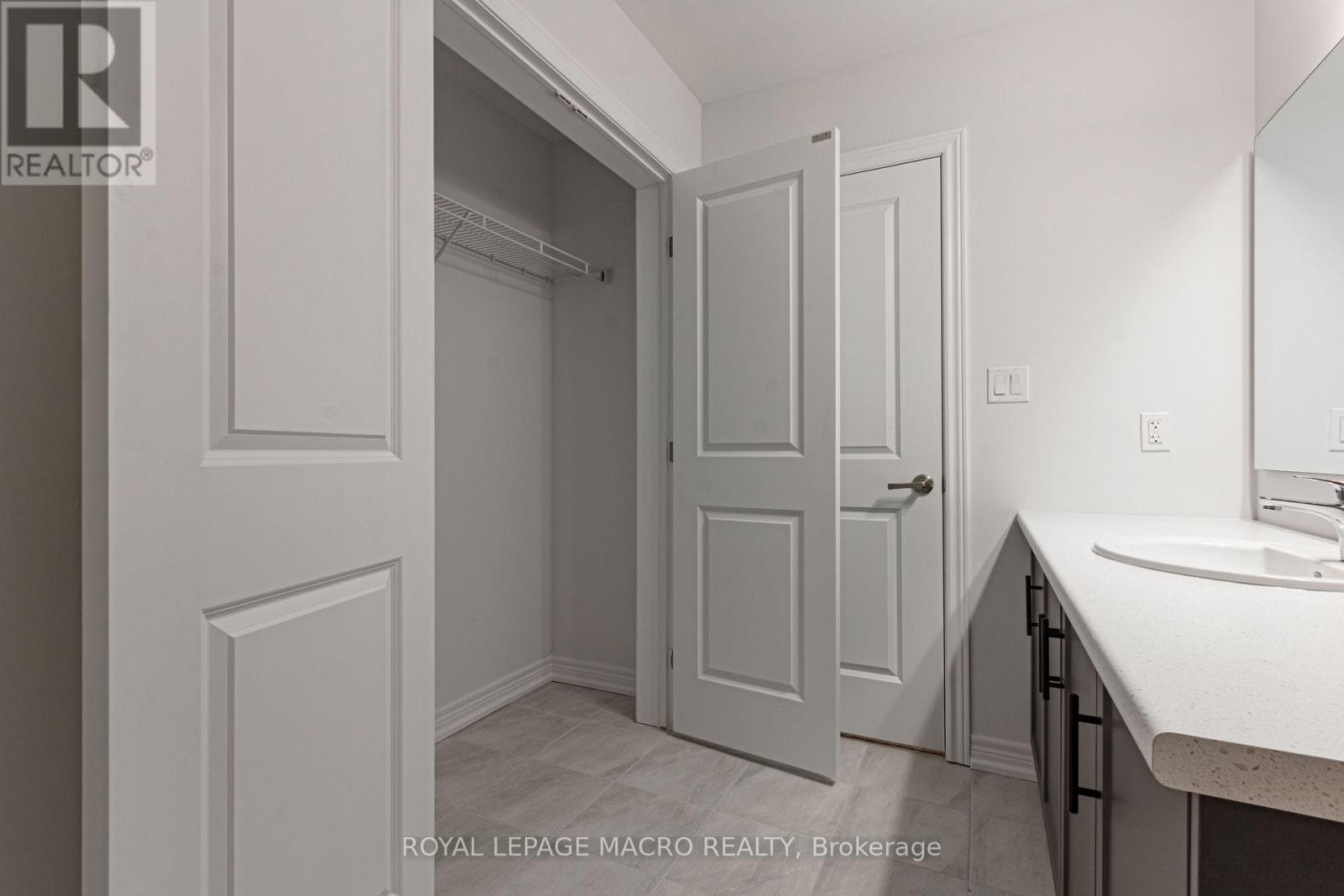 Main & Upper - 22 Oakdale Avenue, St. Catharines, Ontario  L2P 2B9 - Photo 37 - X13165514