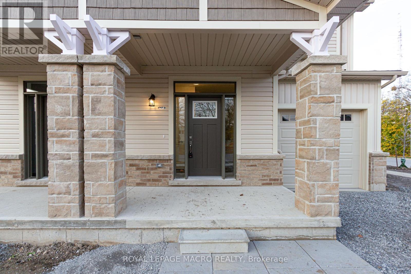 Main & Upper - 22 Oakdale Avenue, St. Catharines, Ontario  L2P 2B9 - Photo 4 - X13165514