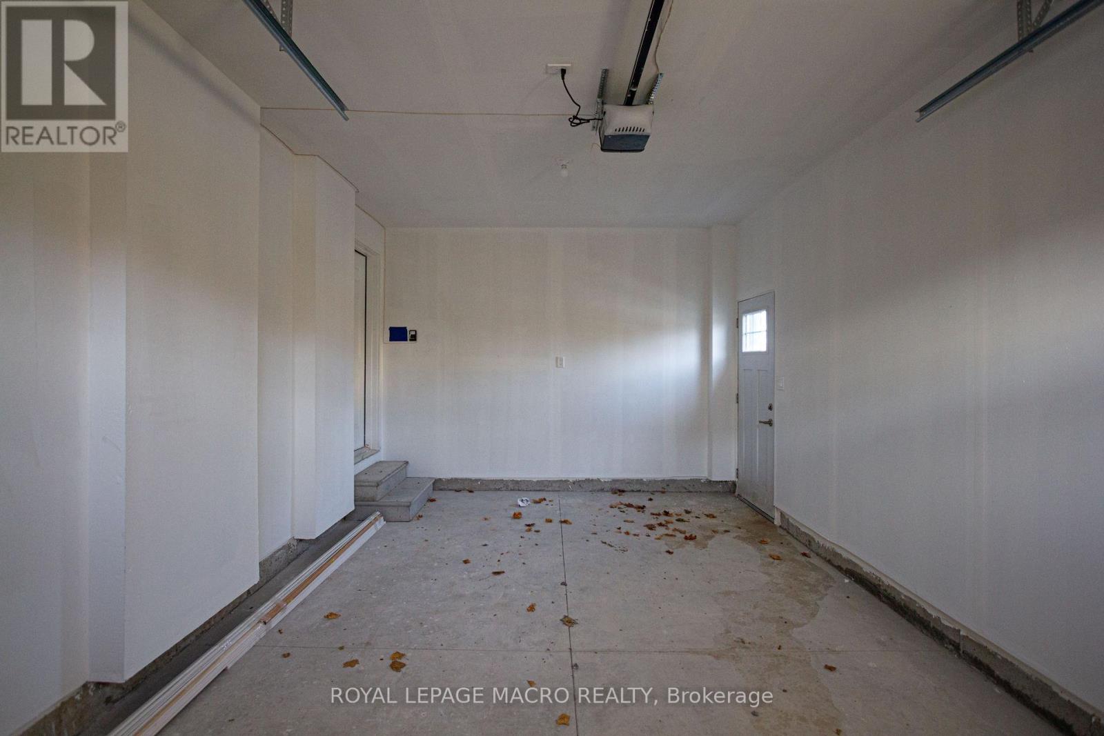 Main & Upper - 22 Oakdale Avenue, St. Catharines, Ontario  L2P 2B9 - Photo 43 - X13165514