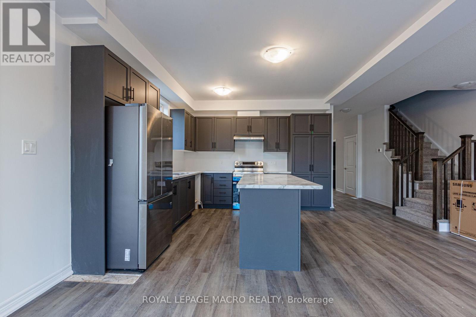 Main & Upper - 22 Oakdale Avenue, St. Catharines, Ontario  L2P 2B9 - Photo 9 - X13165514