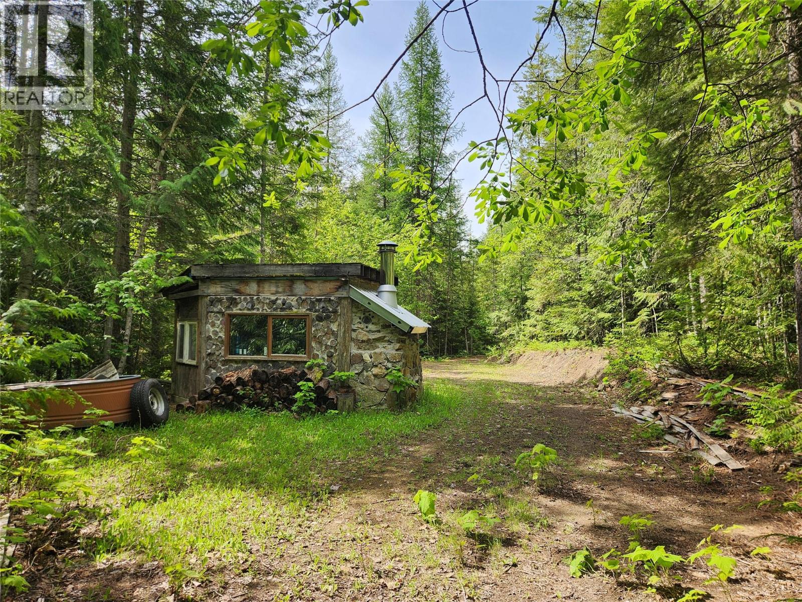 712 Grange Road, Enderby, British Columbia  V0E 1V3 - Photo 9 - 10388570
