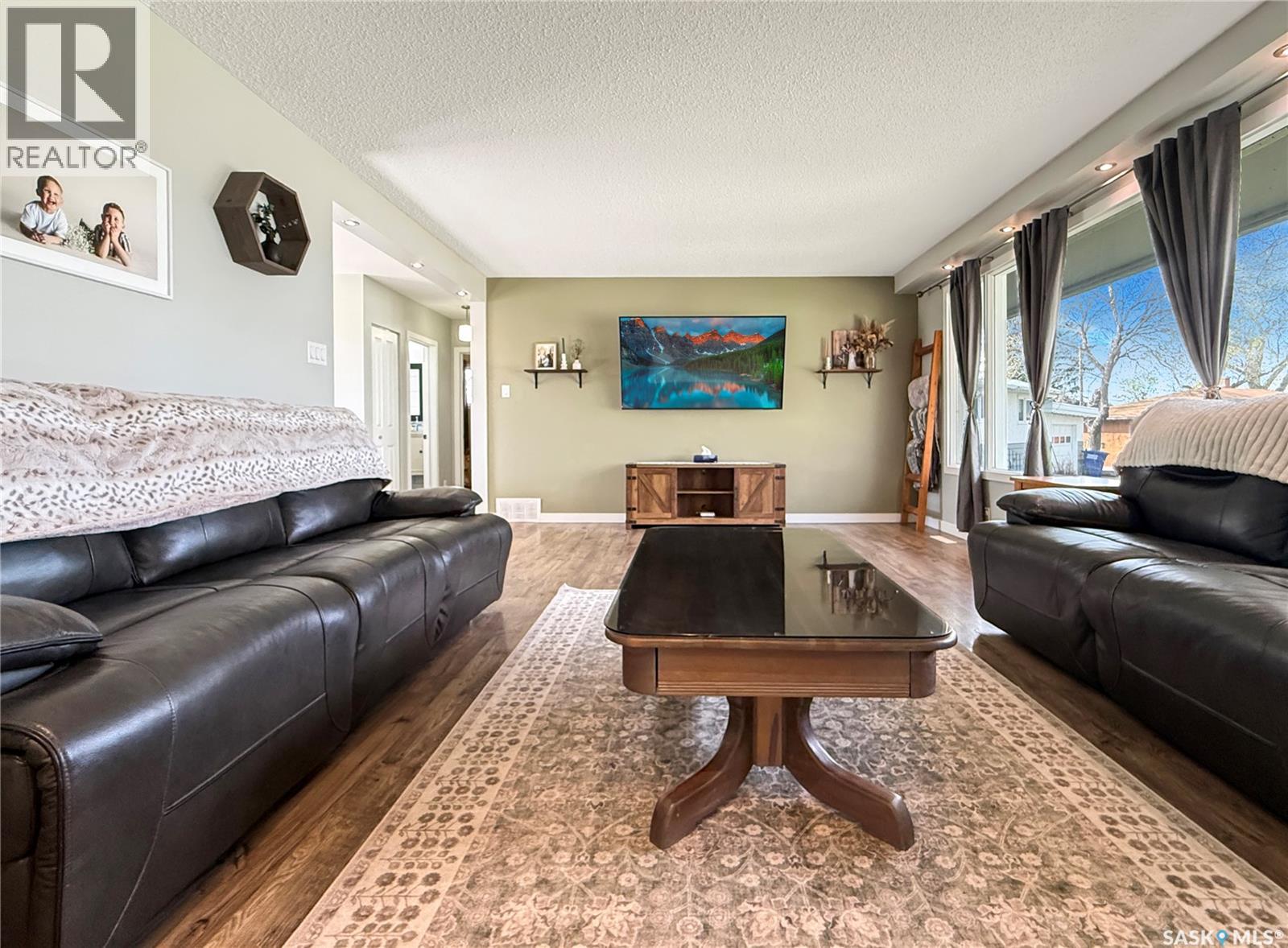 480 3rd Avenue Se, Swift Current, Saskatchewan  S9H 3K8 - Photo 3 - SK036887