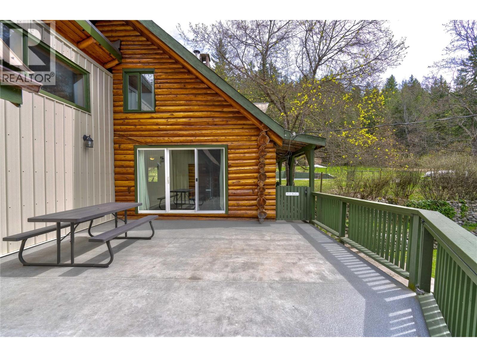 375 Alexander Road, Nakusp, British Columbia  V0G 1R1 - Photo 3 - 10379477