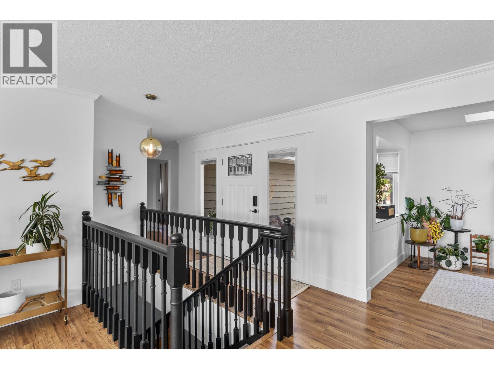 4215 6th Avenue, Peachland, British Columbia V0H 1X5 - Photo 2 - 10382747