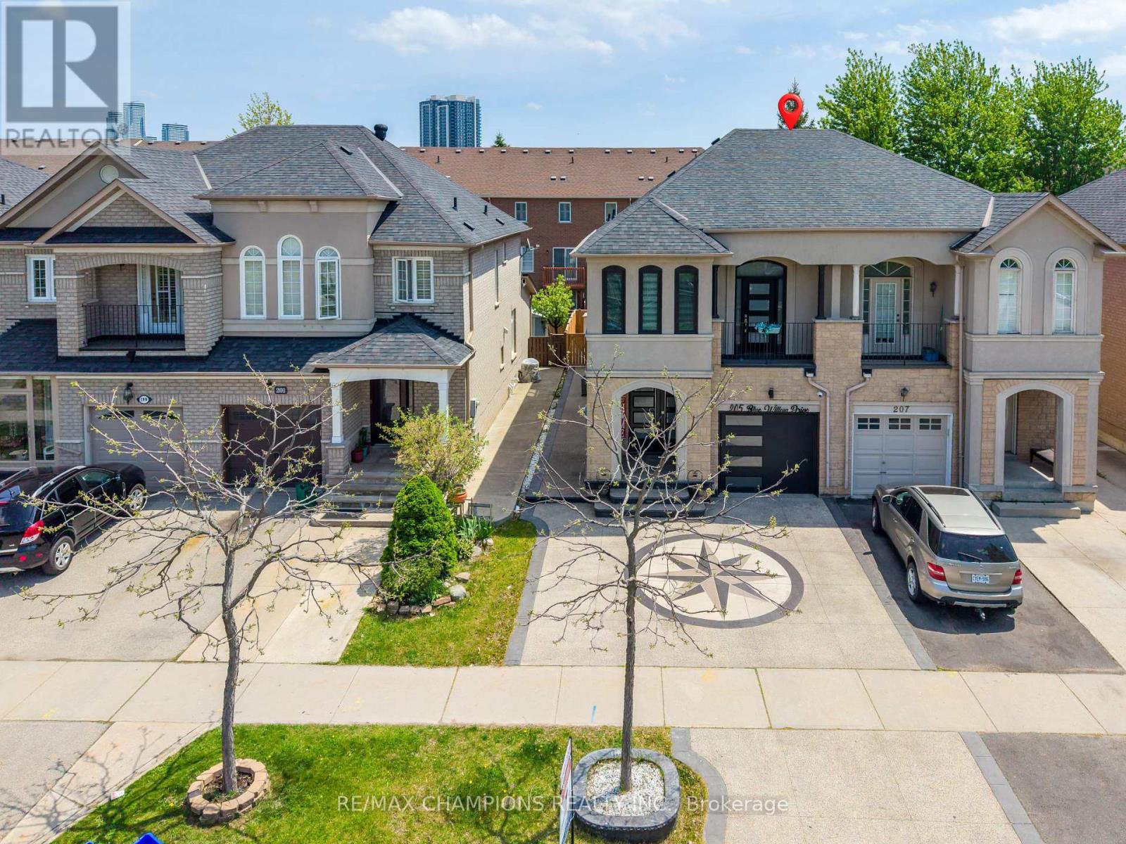 205 BLUE WILLOW DRIVE, Vaughan, Ontario