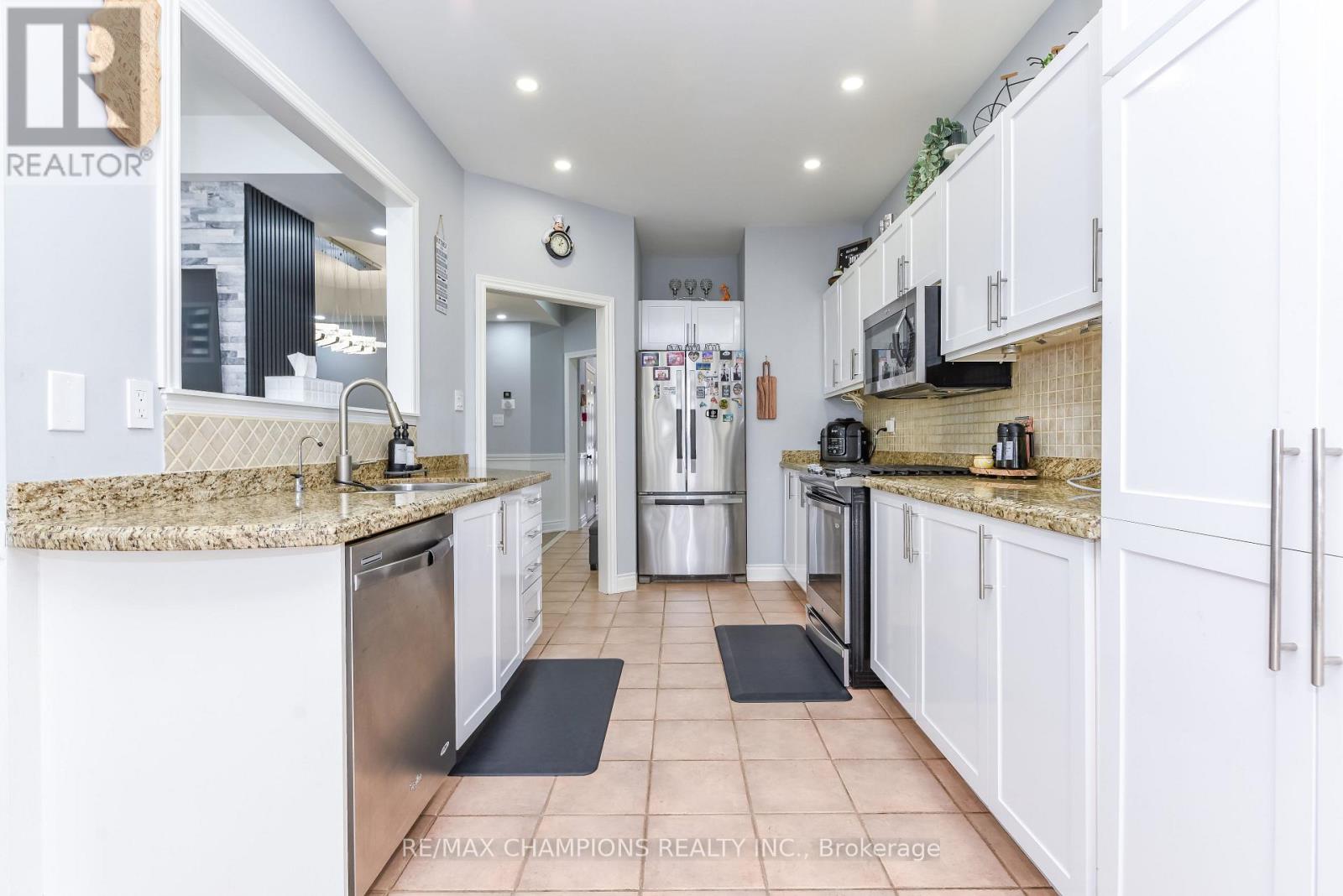 205 Blue Willow Drive, Vaughan, Ontario  L4L 9E1 - Photo 22 - N13165526