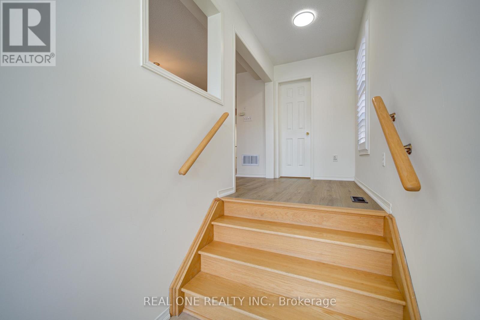 584 Reeves Way Boulevard, Whitchurch-Stouffville, Ontario  L4A 0T3 - Photo 2 - N13165548