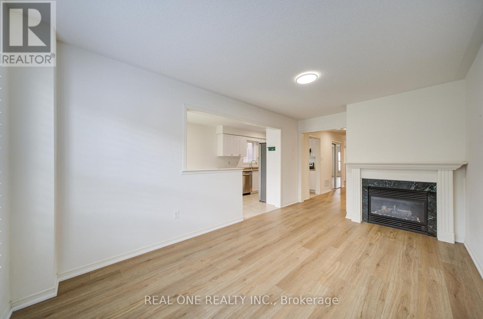 584 Reeves Way Boulevard, Whitchurch-Stouffville, Ontario  L4A 0T3 - Photo 9 - N13165548