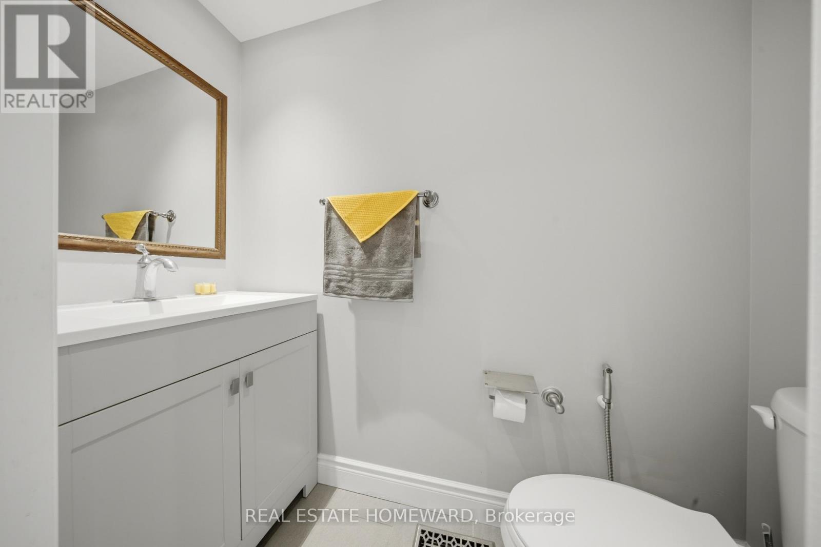 5942 Delle Donne Drive, Mississauga, Ontario  L5M 7A2 - Photo 12 - W13165524