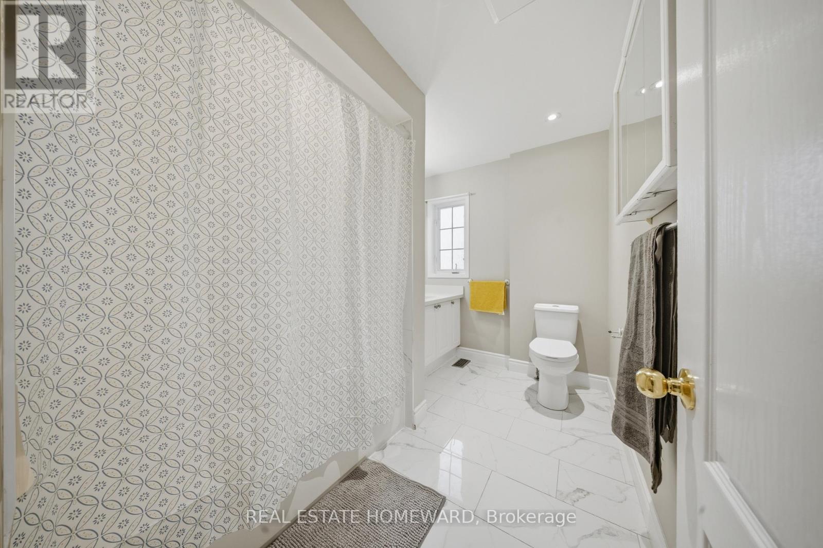 5942 Delle Donne Drive, Mississauga, Ontario  L5M 7A2 - Photo 18 - W13165524