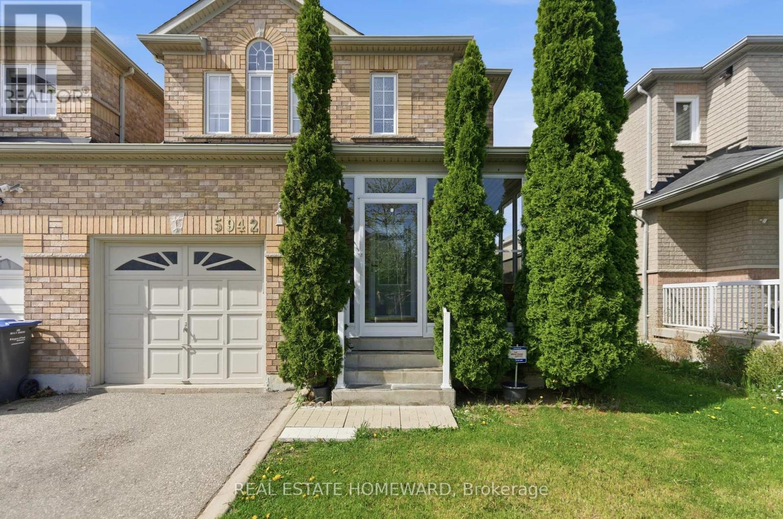 5942 Delle Donne Drive, Mississauga, Ontario  L5M 7A2 - Photo 2 - W13165524