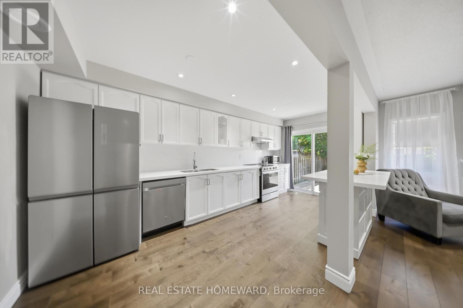 5942 Delle Donne Drive, Mississauga, Ontario  L5M 7A2 - Photo 8 - W13165524