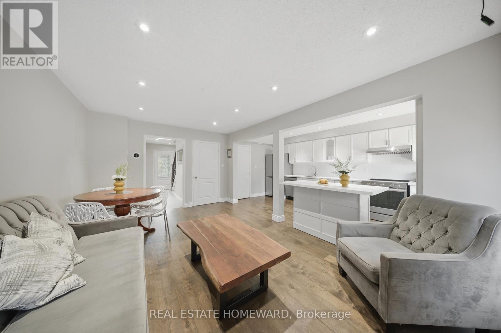 5942 Delle Donne Drive, Mississauga, Ontario  L5M 7A2 - Photo 9 - W13165524
