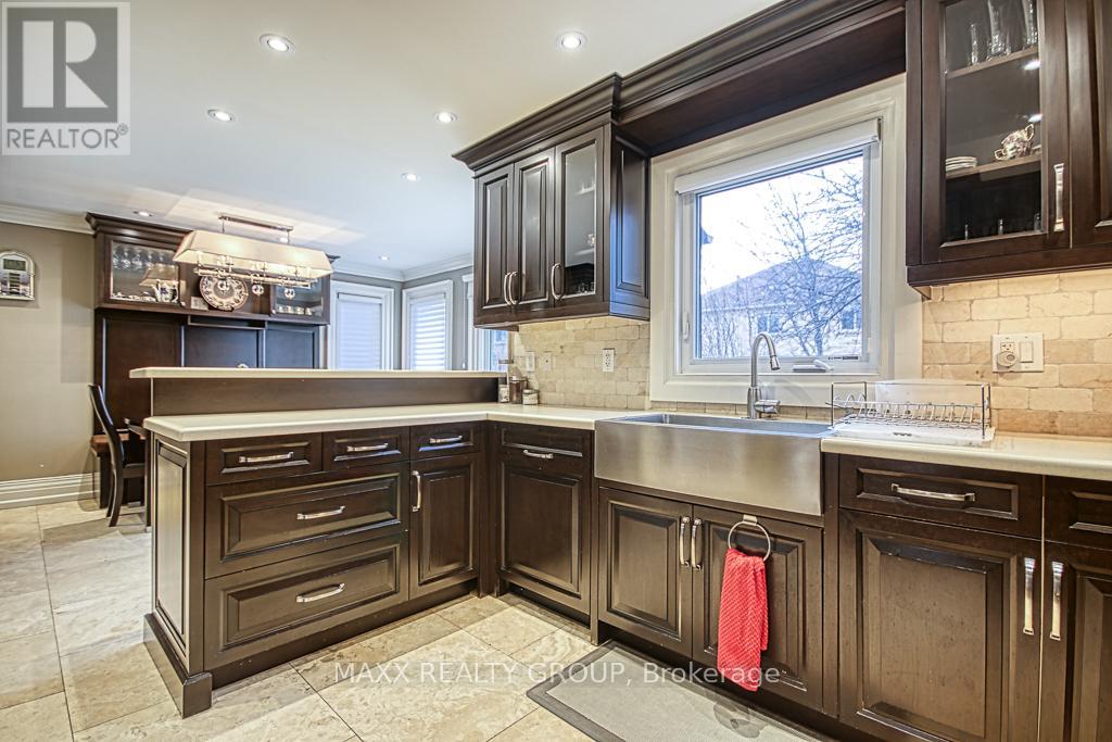 3650 Baird Court, Mississauga, Ontario  L5L 4T4 - Photo 21 - W13165540