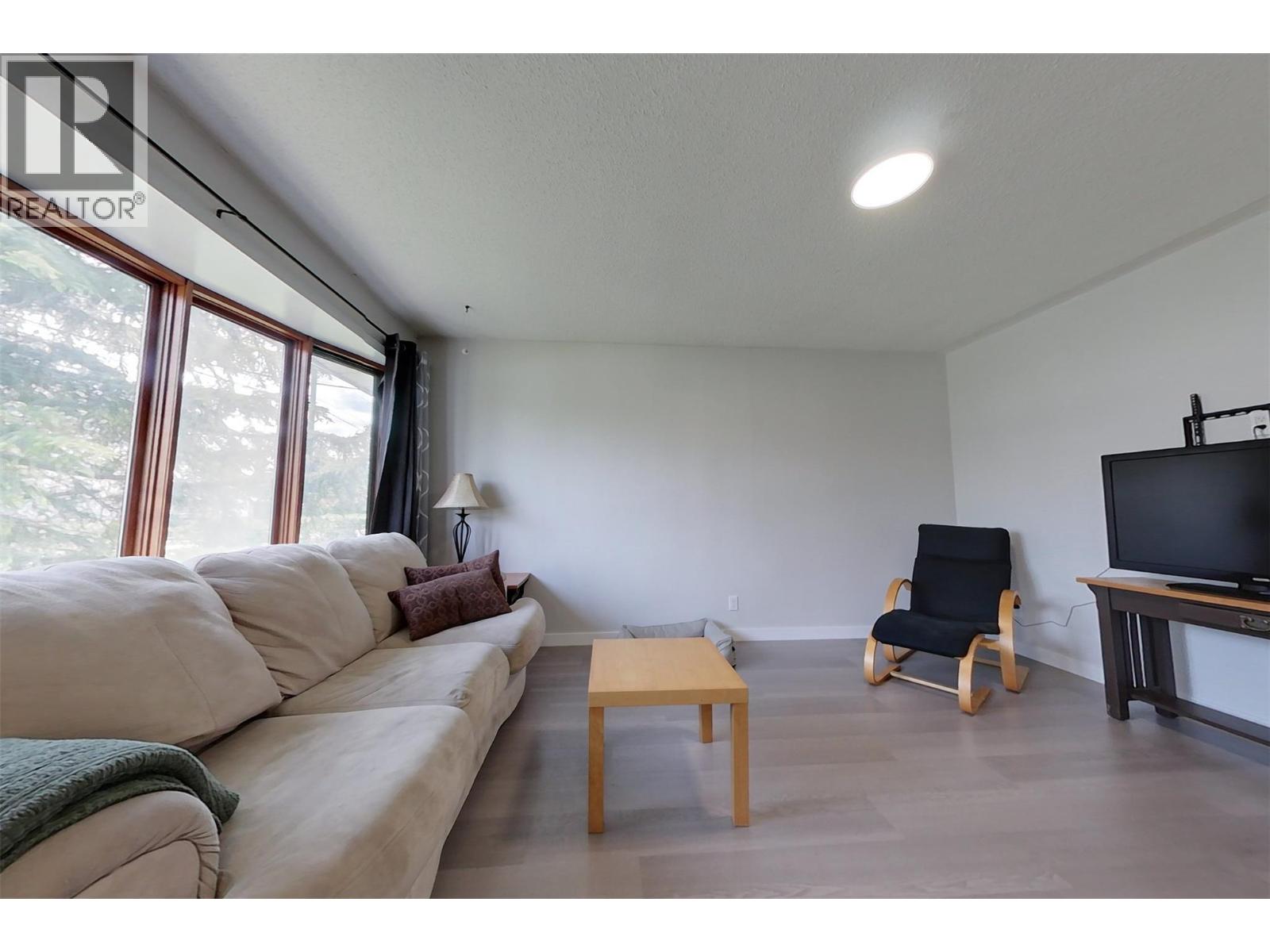 413 12th S Avenue, Cranbrook, British Columbia V1C 2M7 - Photo 7 - 10388484