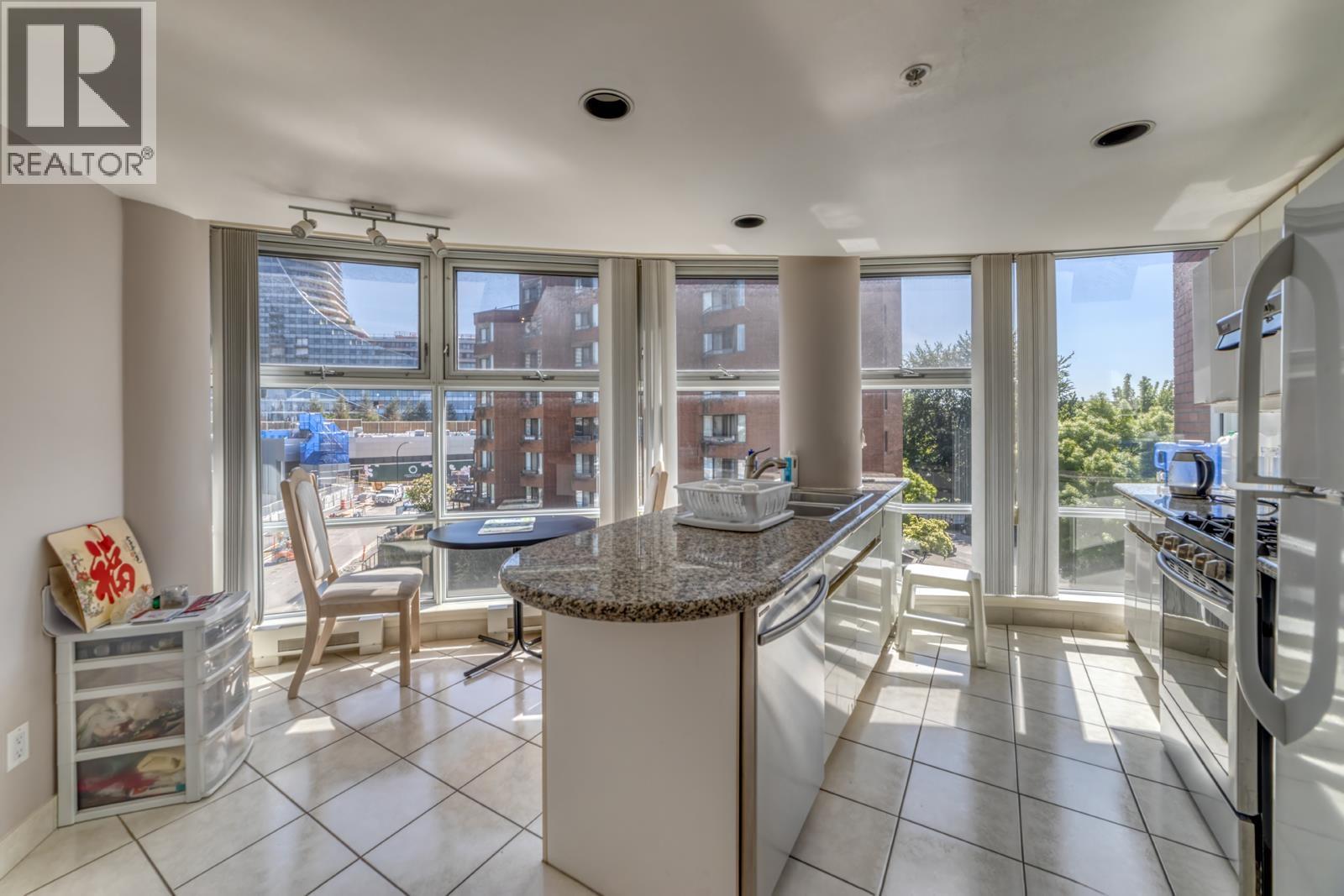 403 688 Fairchild Road, Vancouver, British Columbia V5Z 4P7 - Photo 10 - R3126594