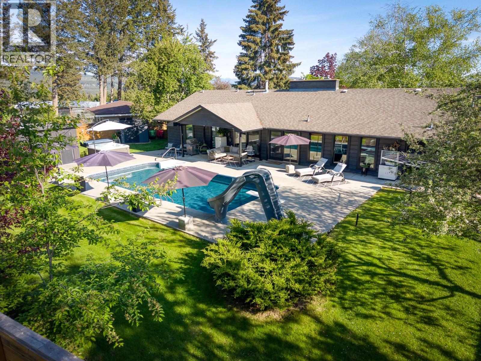 1305 14th Street S, Cranbrook, British Columbia V1C 5E8 - Photo 3 - 10378691
