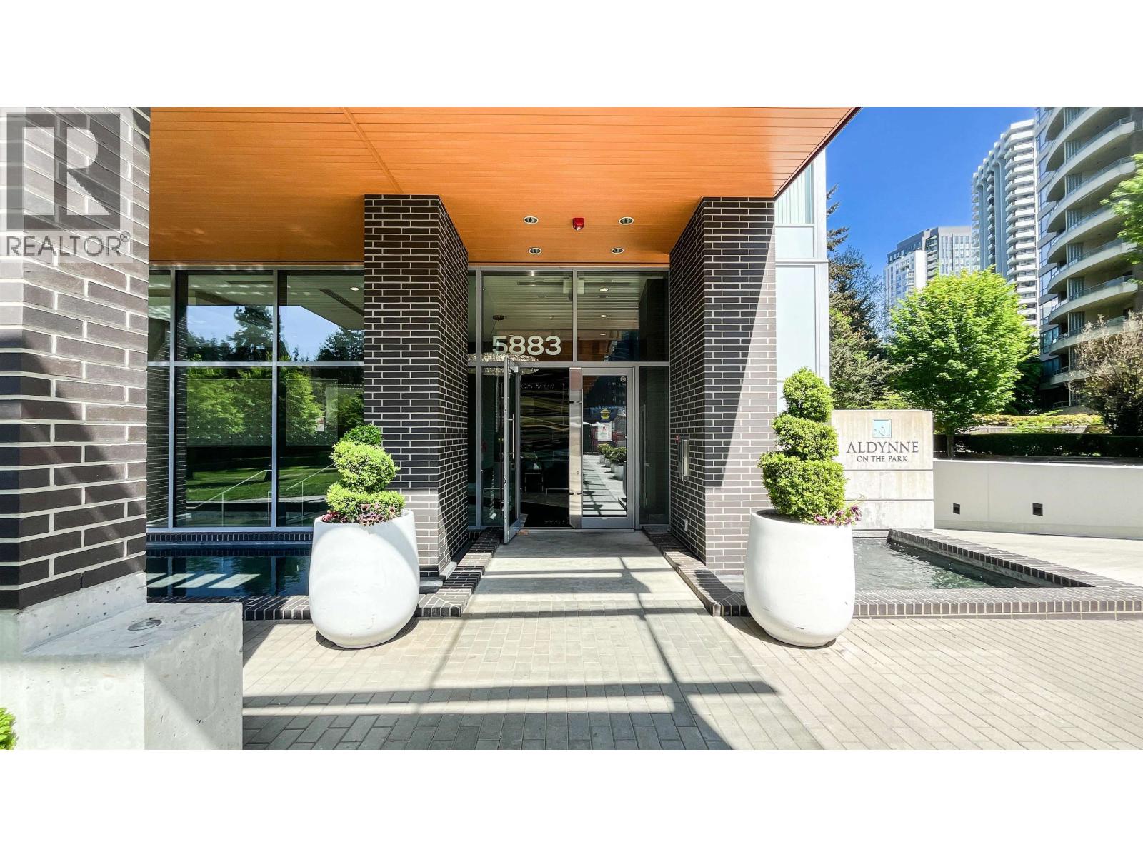 2208 5883 BARKER AVENUE, Burnaby, British Columbia