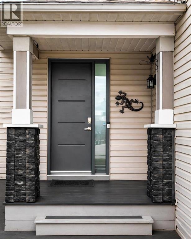 220 Douglas Glen Bay SE, Calgary, Alberta  T2Z 2M9 - Photo 3 - A2297250