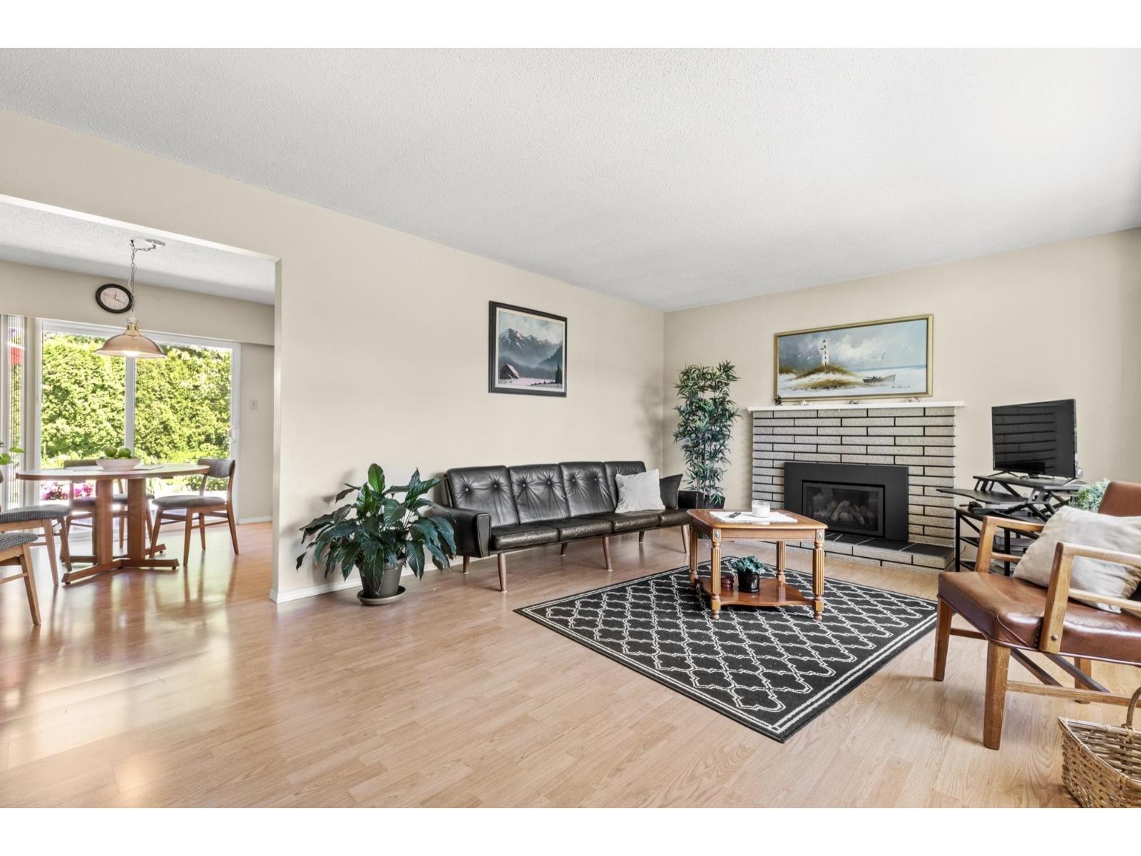 15817 Goggs Avenue, White Rock, British Columbia  V4B 2P1 - Photo 3 - R3120712