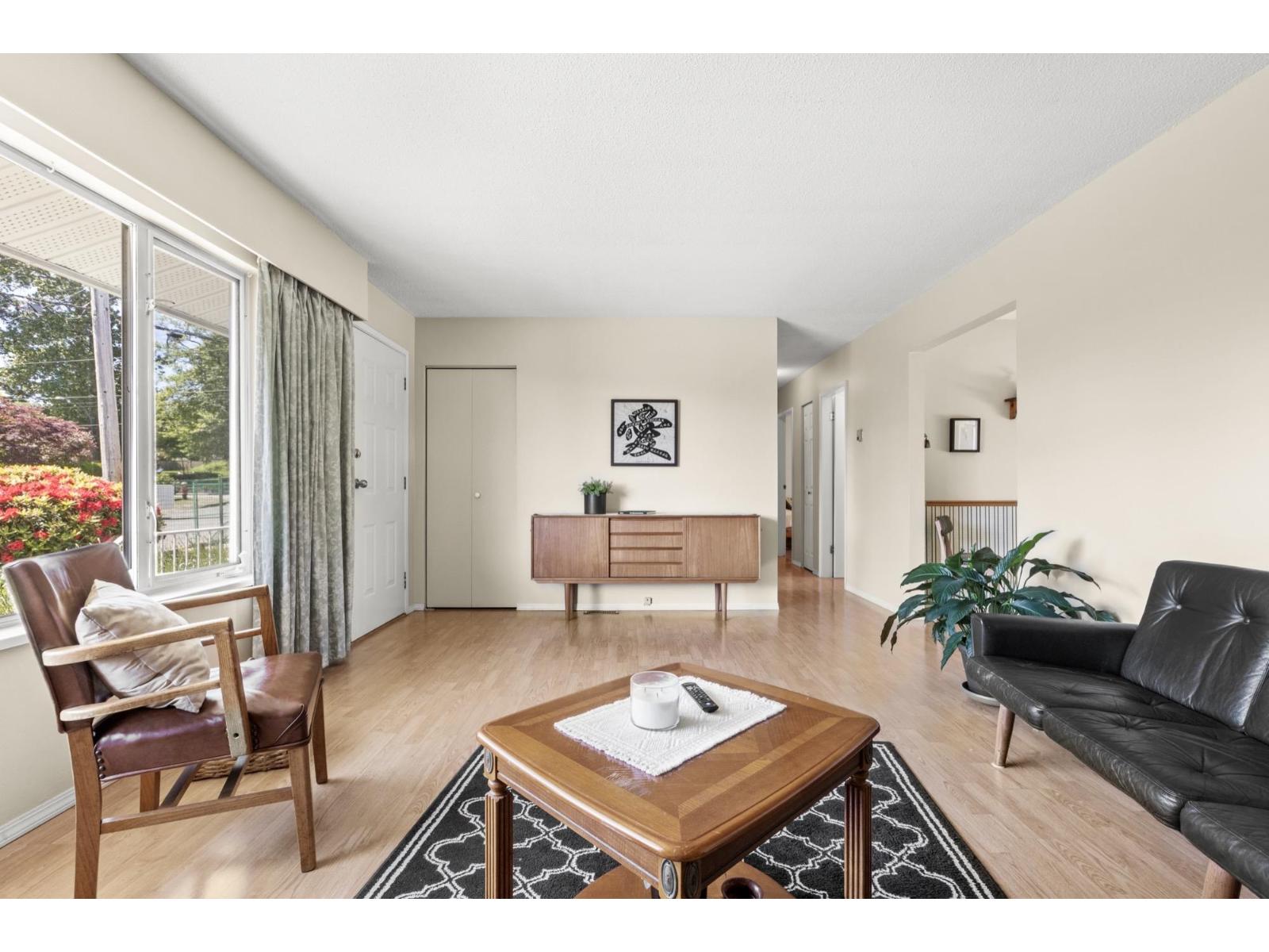 15817 Goggs Avenue, White Rock, British Columbia  V4B 2P1 - Photo 5 - R3120712